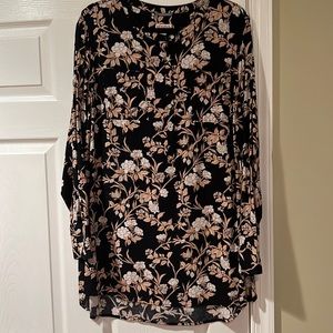 Read new sleeve dress with button detail